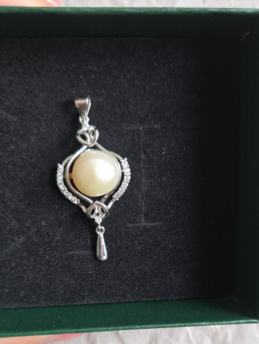 Cream Fresh Water Pearl Silver Pendant Necklace - Elegant Drop Design